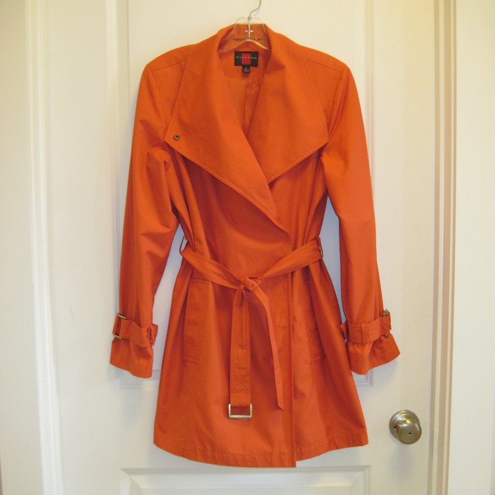 Gallery Trench Raincoat.